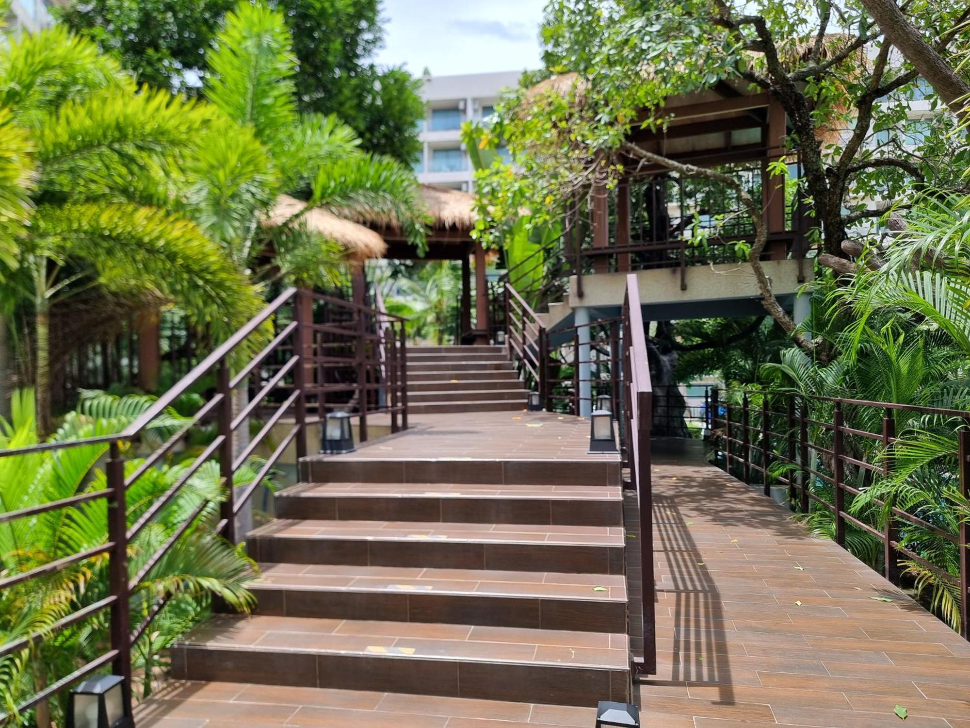 Laguna Beach Condo Resort 3 Maldives Pattaya Pool View ลากูน่า บีช คอนโด รีสอร์ต 3 พัทยา Джомтьєн-Біч Екстер'єр фото